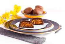 Carregar imagem no visualizador da galeria, Pão de Mel Tradicional Chocolate Amargo recheado com Doce de Leite
